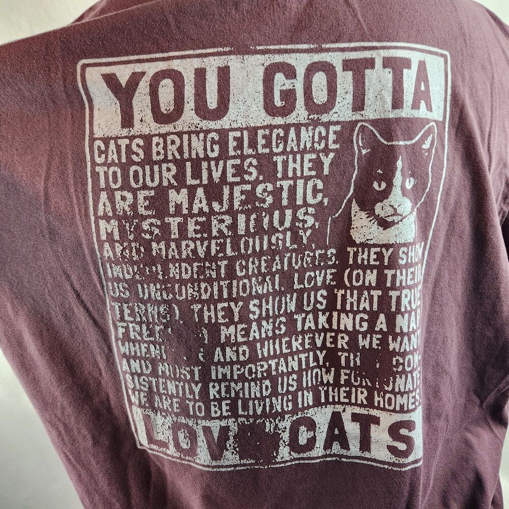 Life Is Good Graphic T Shirt Mens Medium Purple Cat Lover Quote Casual Tee - Picture 2 of 8